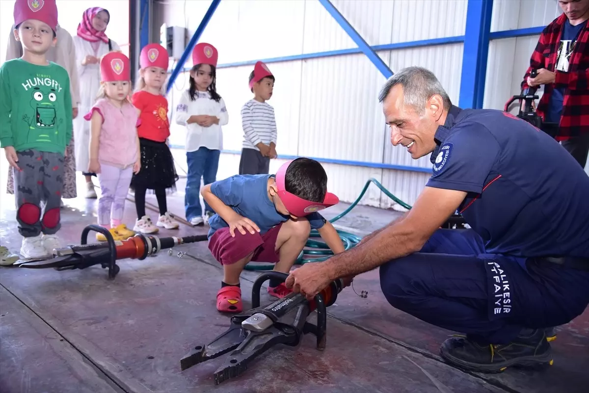 Anaokulu Öğrencileri İtfaiye Haftası’nı Kutladı