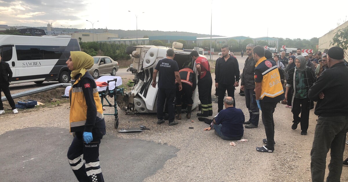 Bursa’da işçi servisi devrildi: 13 yaralı
