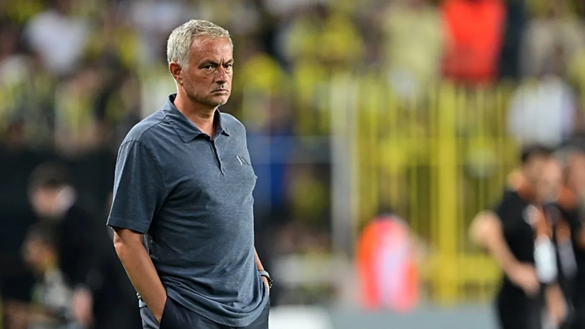 FENERBAHÇE HABERLERİ: Fenerbahçe’ye Jose Mourinho’dan sol bek için B Planı