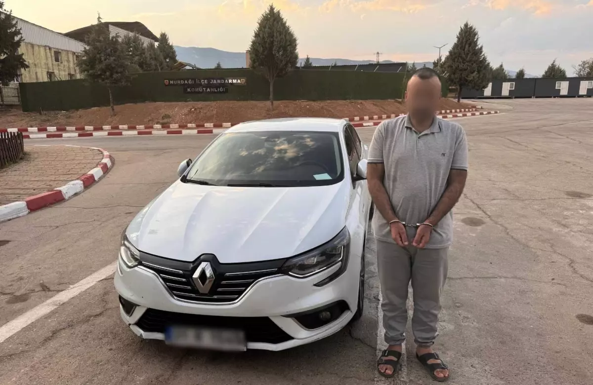 Kaçak Göçmen Taşıyan Şahıs Tutuklandı