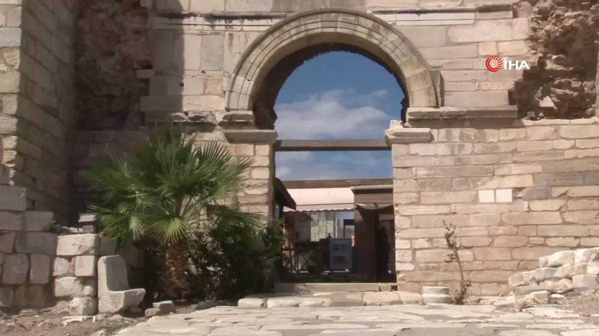 Romalı Gladyatörün Lahidi İzmir’de Bulundu