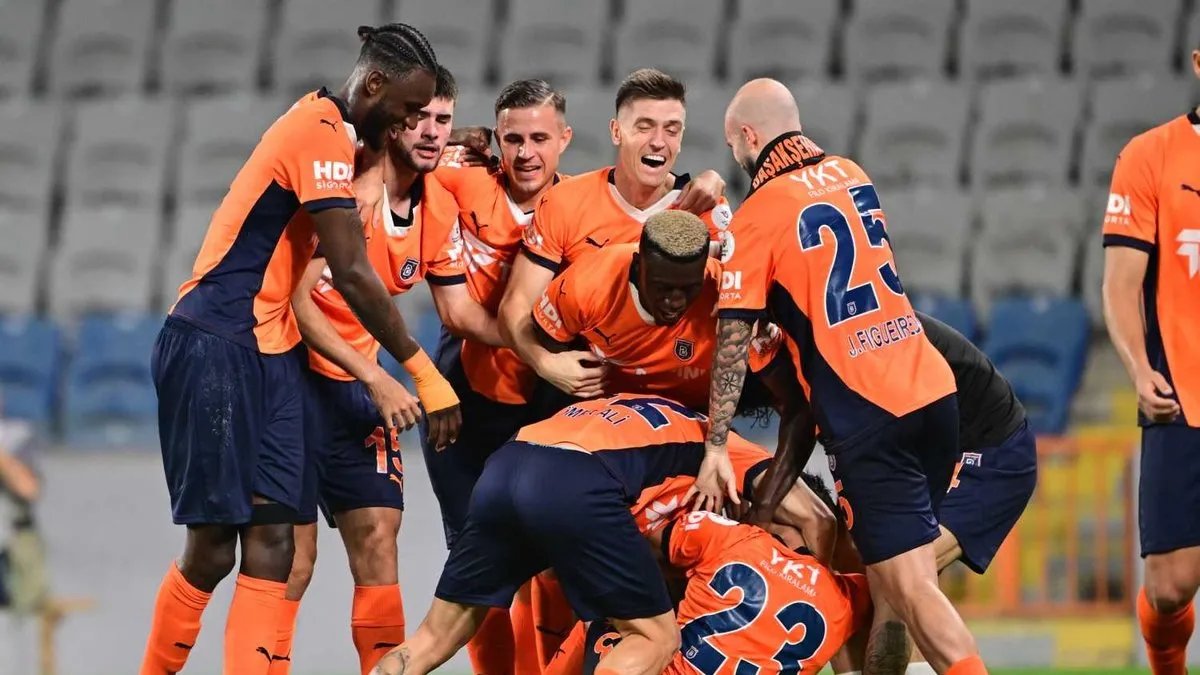 UEFA’dan RAMS Başakşehir’e ceza!