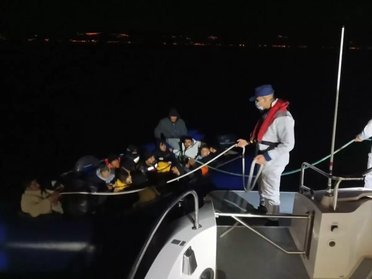 Ayvalık’ta 18 Düzensiz Göçmen Yakalandı