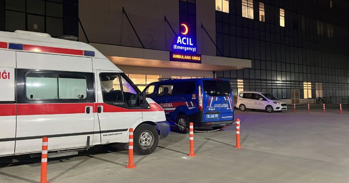 Burdur’da düğünde çıkan bıçaklı kavgada baba ve oğlu yaralandı